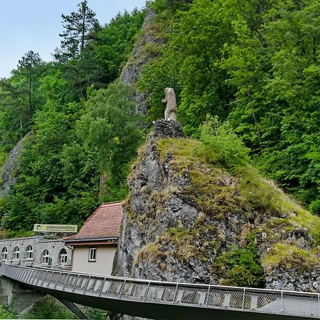 Daire Altes Hoehlenfuehrerhaus